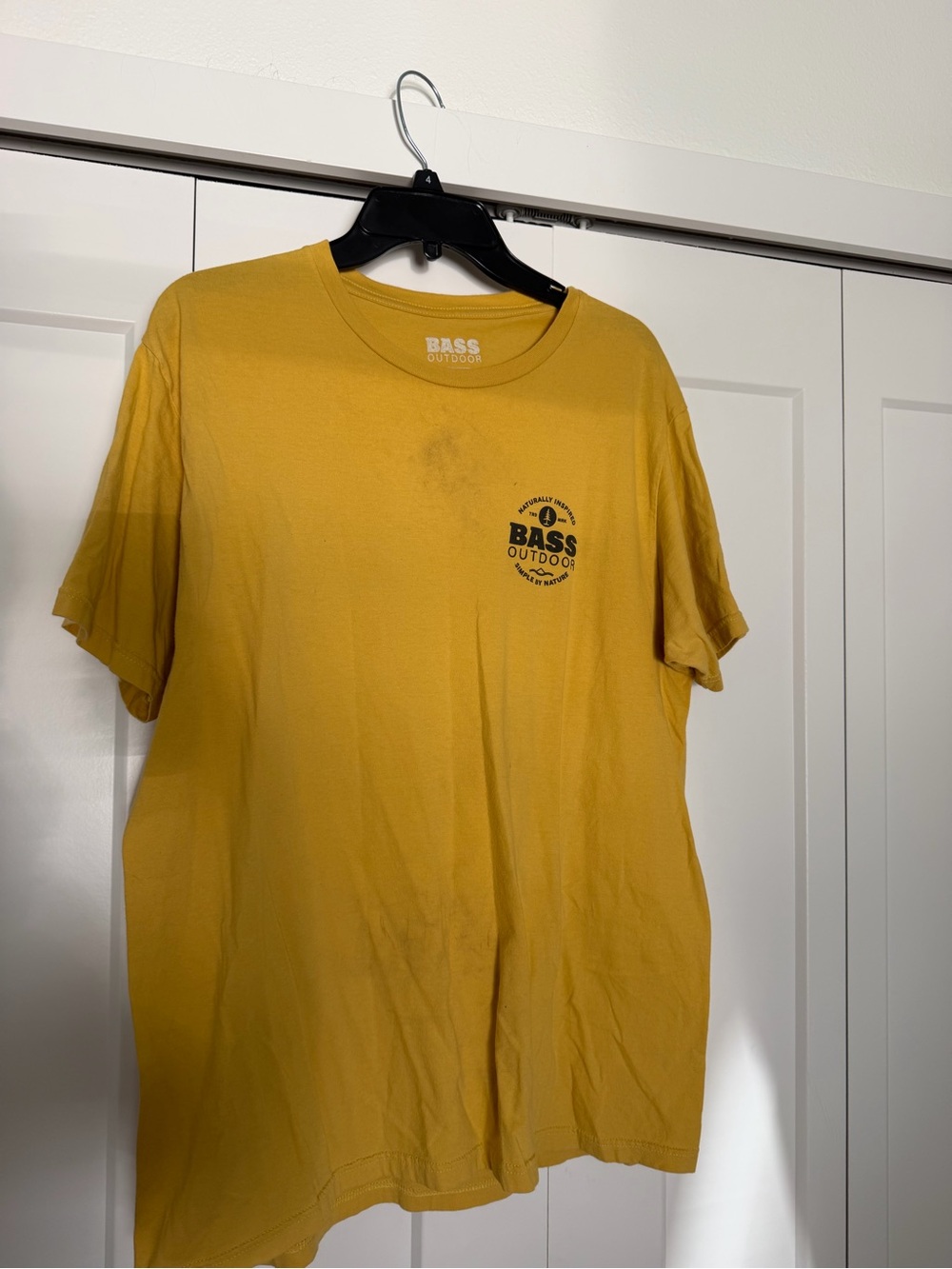 Bass Outdoor Men's Short-Sleeve Tee in Mustard